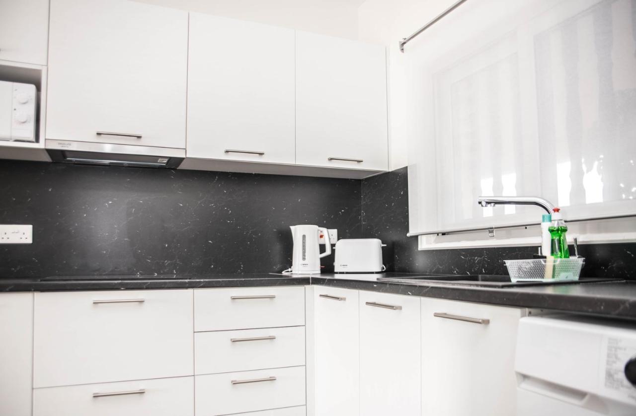 קיסונרגה Lovely One Bedroom Apartment With Nice View מראה חיצוני תמונה